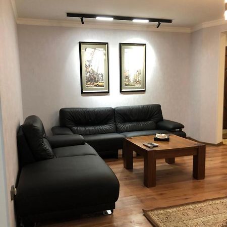 Stylish Apartments In The Heart Of The City! Ташкент Экстерьер фото